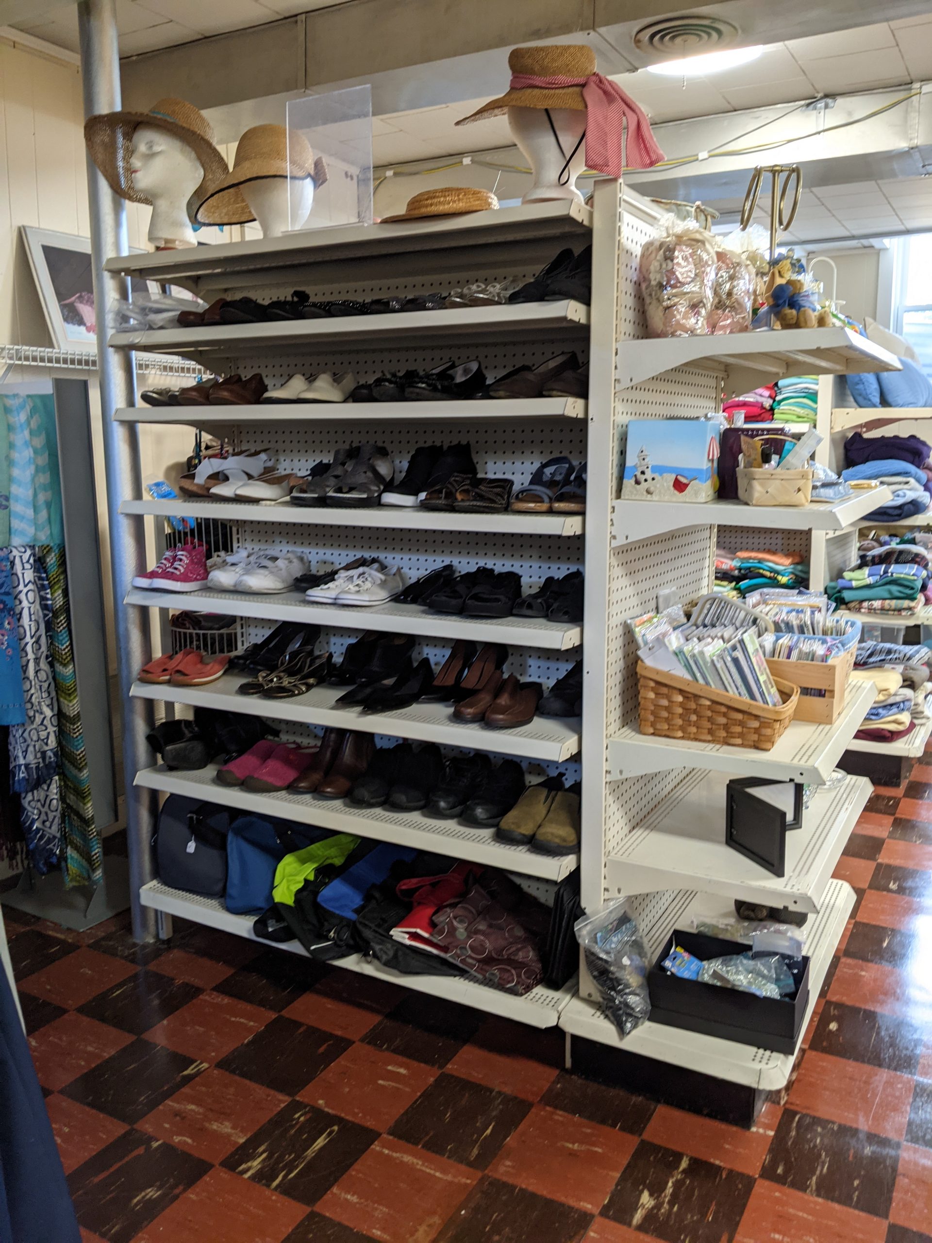 Thrift Shop West Yarmouth Congregational Church